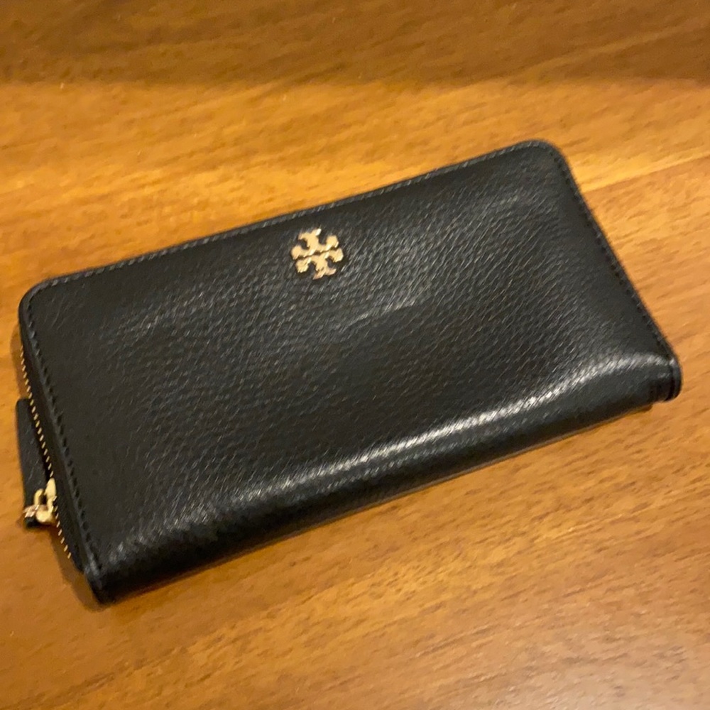 🖤⭐️ Tory Burch black large leather continental wallet